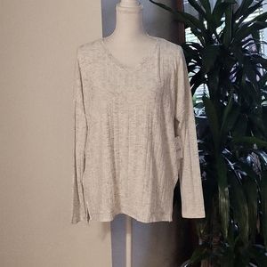 Time & True Off-White Gray Long Sleeve V Neck Shirt NWT Side Slits